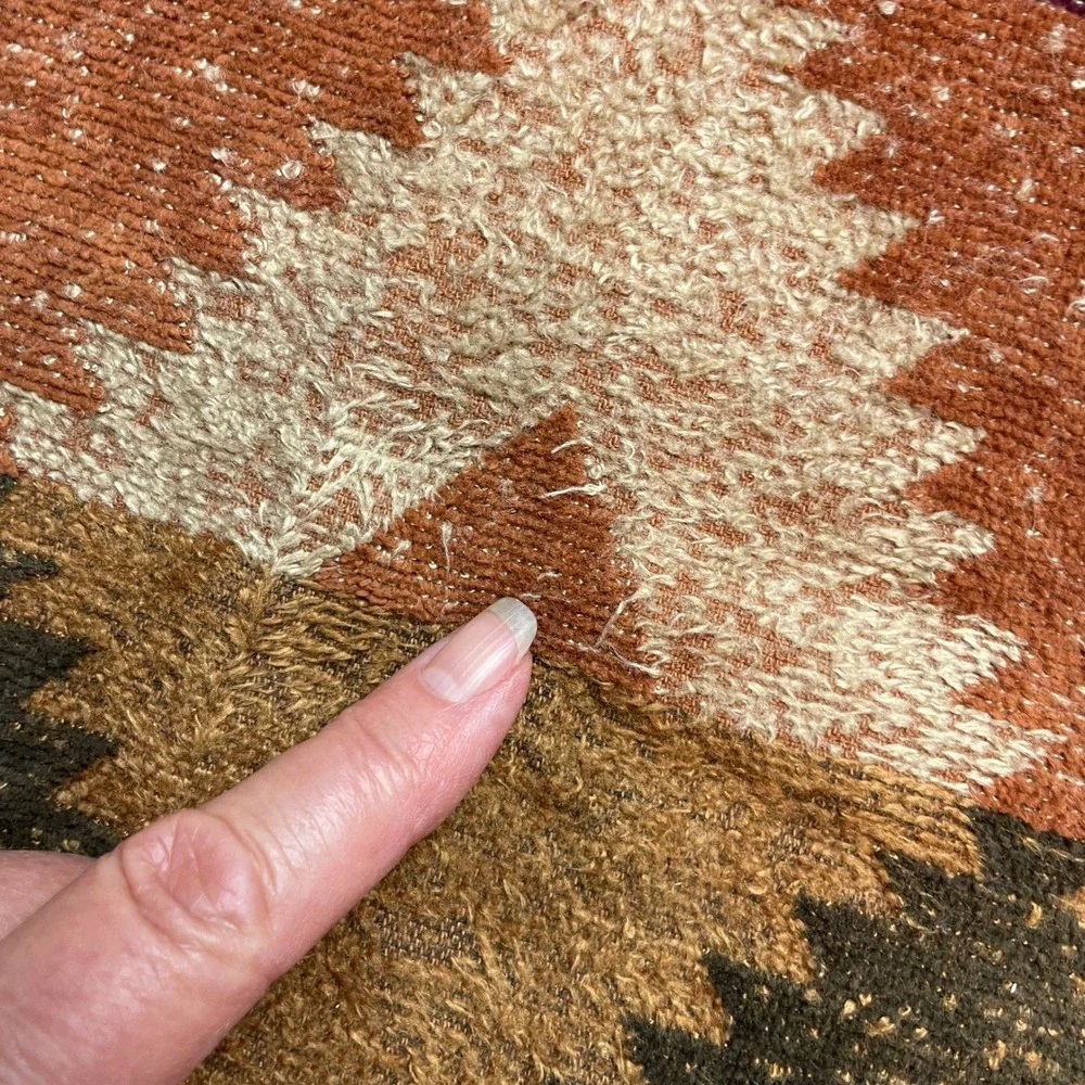 2 Vintage Southwestern Geometric Bath Towels Brown Aztec Desert Serrated Print
